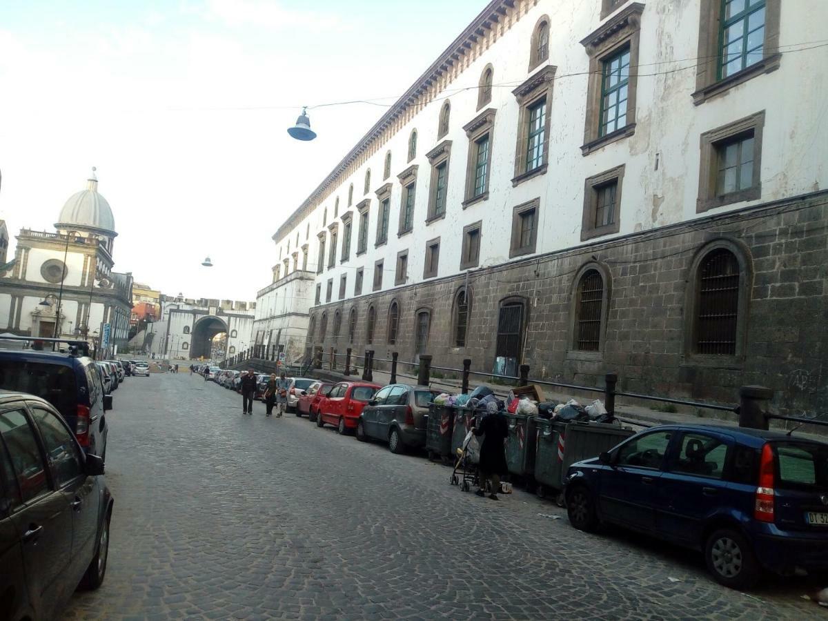Apartamento La Dimora Aragonese Nápoles Exterior foto
